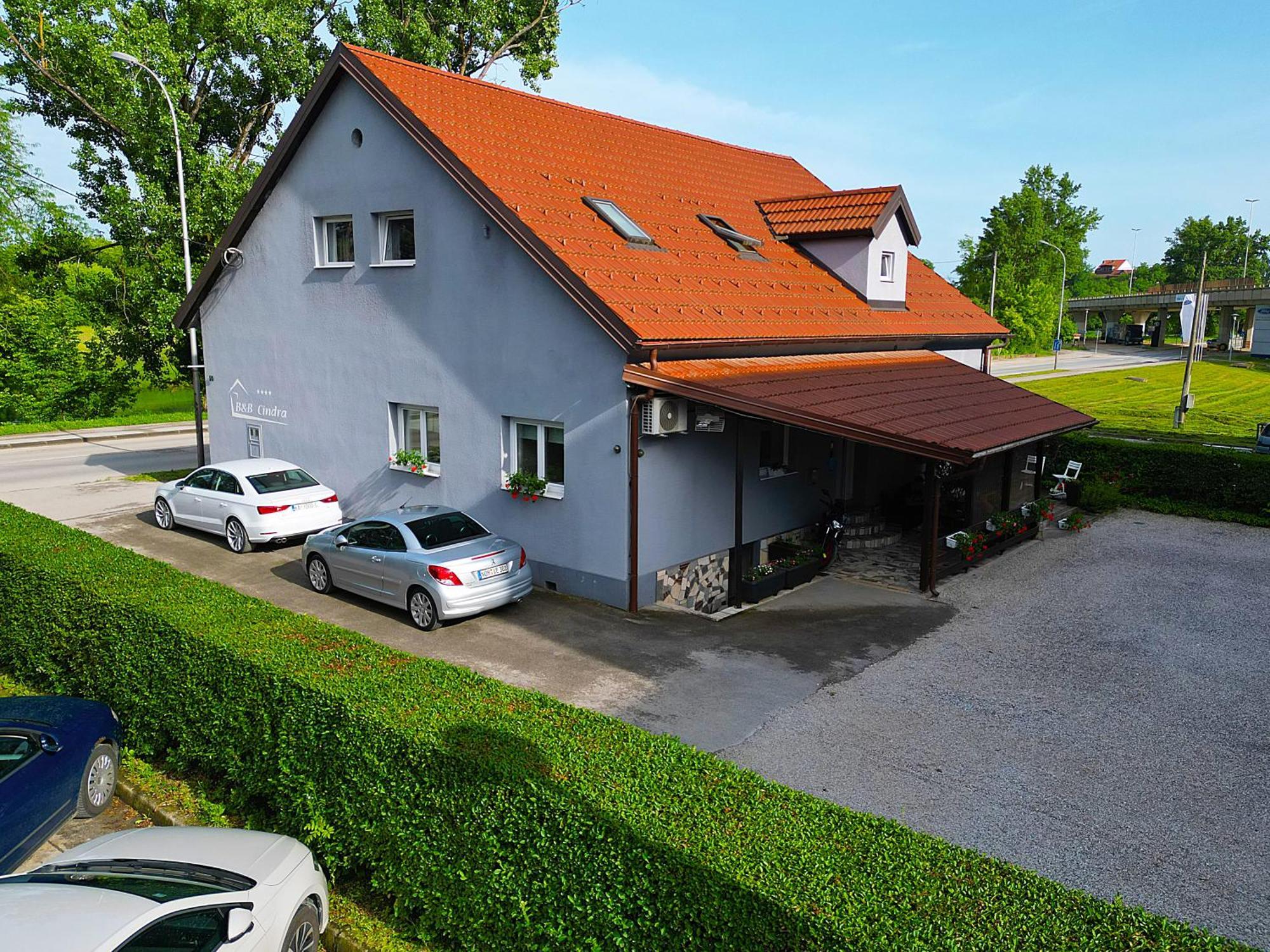 Apartments Cindra Karlovac Εξωτερικό φωτογραφία